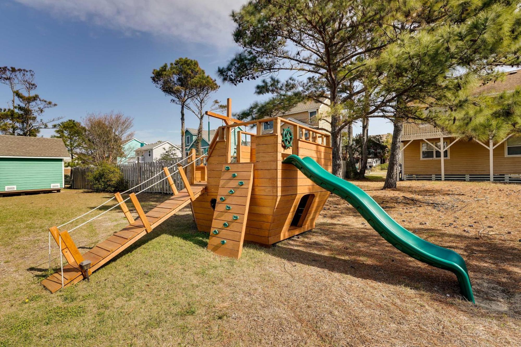 Dunn Dreamin Hot Tub, Pirate Fort, And Fire Pit! Nags Head Exterior photo
